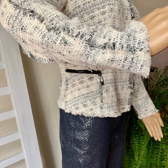 NWOT Zara Fringe Tweed Blazer Snaps zip pockets - Picture 8 of 8